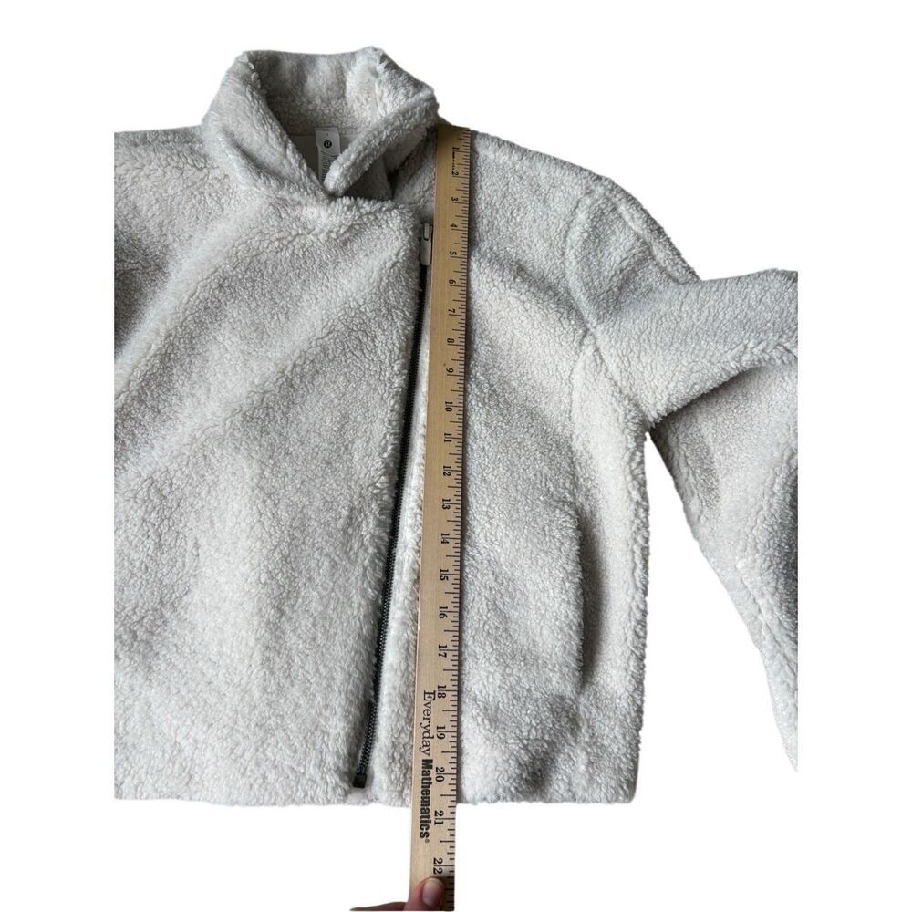 Lululemon Textured Fleece Collared Jacket size 2 Bone - Picture 10 of 16